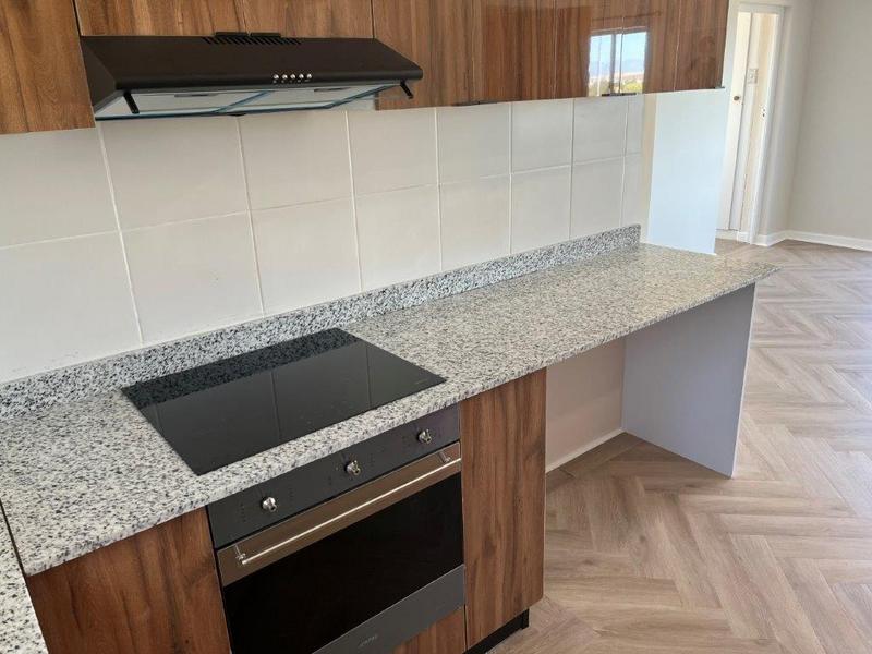 To Let 2 Bedroom Property for Rent in Lakeside Western Cape